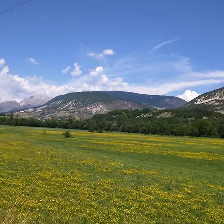 Dans Les Alpes De Haute-provence Holiday home *